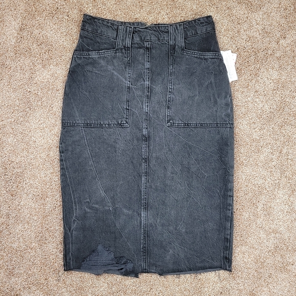 Free People Dresses & Skirts - Free People Raw Hem Denim Midi Skirt 6 !